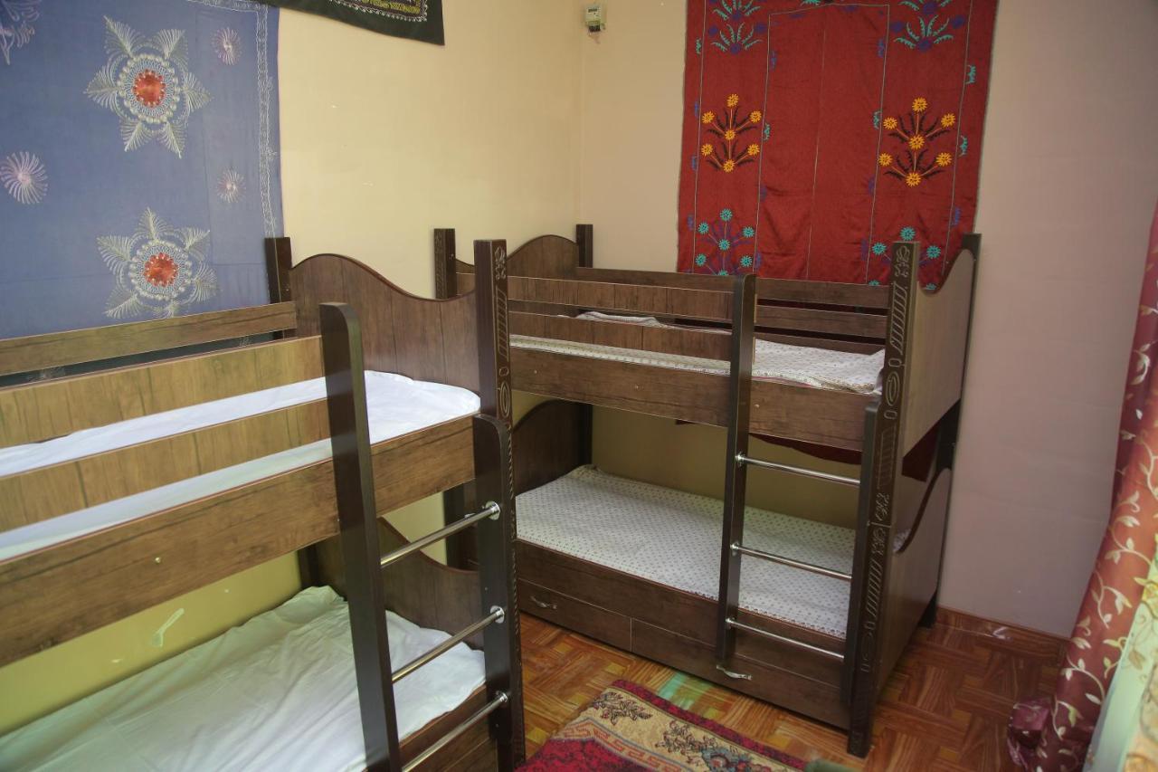 Gulsara Hostel Samarkand Exterior foto